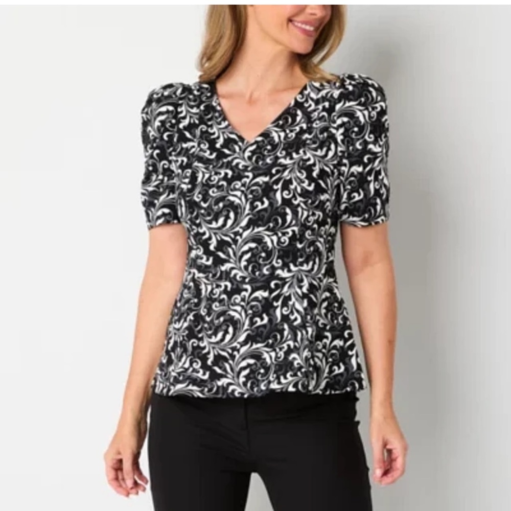 Liz Claiborne Black and White V-Neck Peplum Blouse